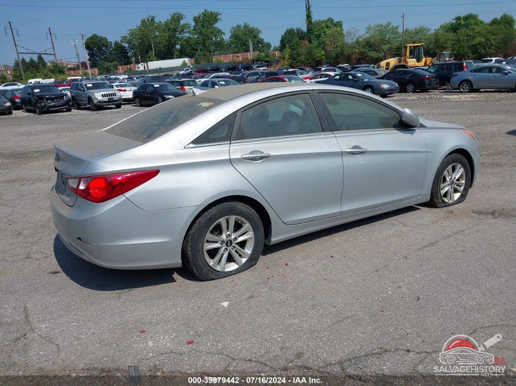 5NPEB4AC1DH701901 2013 HYUNDAI SONATA photo no. 4