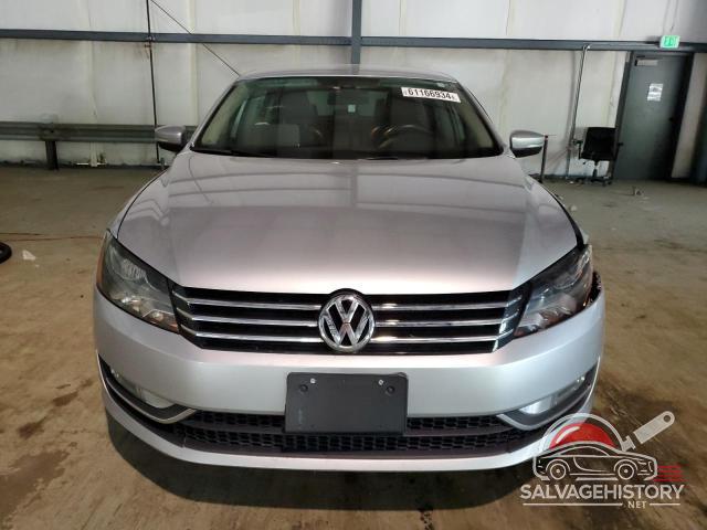 1VWAT7A33FC111868 2015 VOLKSWAGEN PASSAT photo no. 5