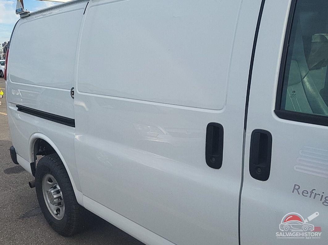 1GCWGFCA2B1140366 2011 CHEVROLET EXPRESS G2500 photo no. 9