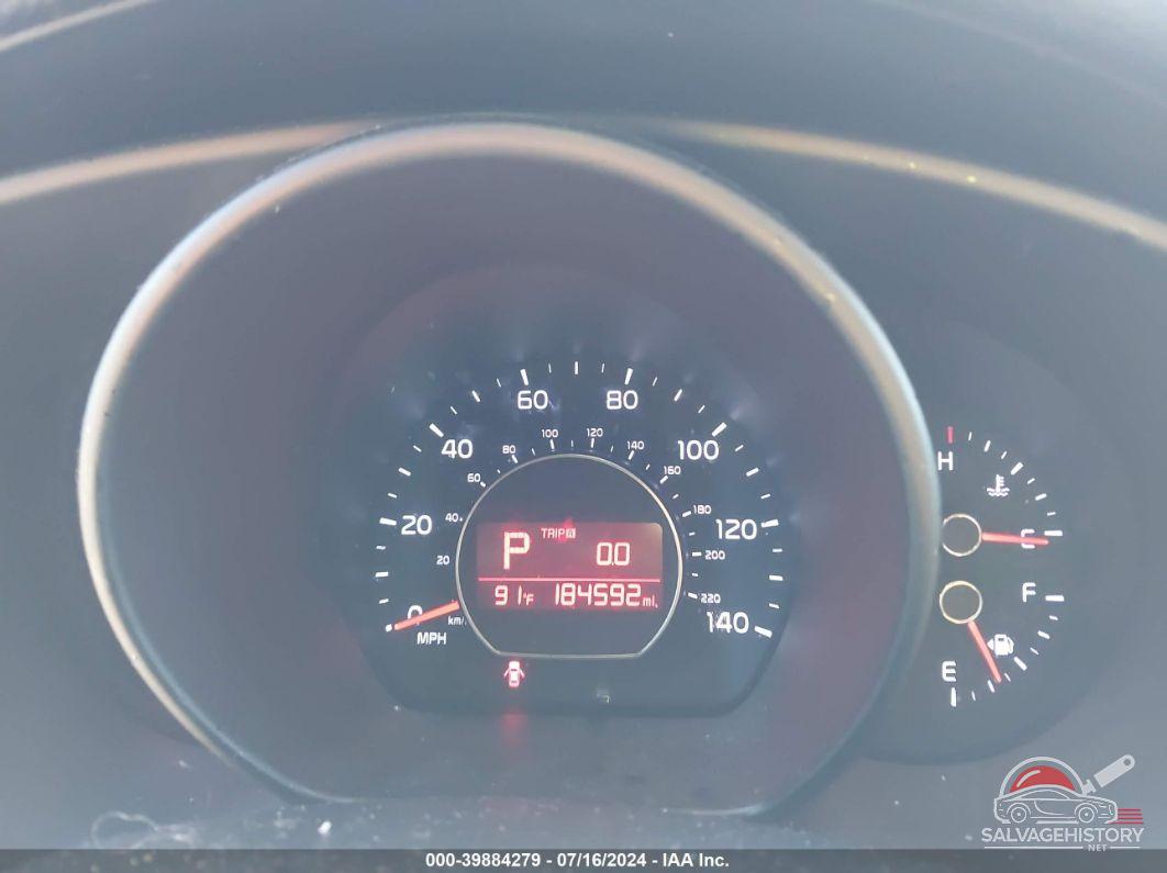 KNDJN2A26G7836849 2016 KIA SOUL photo no. 7
