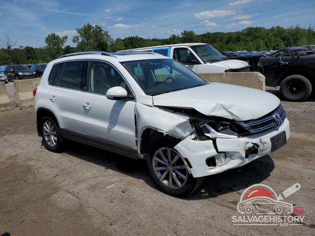 WVGSV7AX4HW505817 2017 VOLKSWAGEN TIGUAN photo no. 4