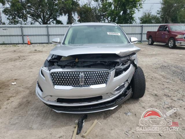 5LMCJ3C95KUL07836 2019 LINCOLN MKC photo no. 5