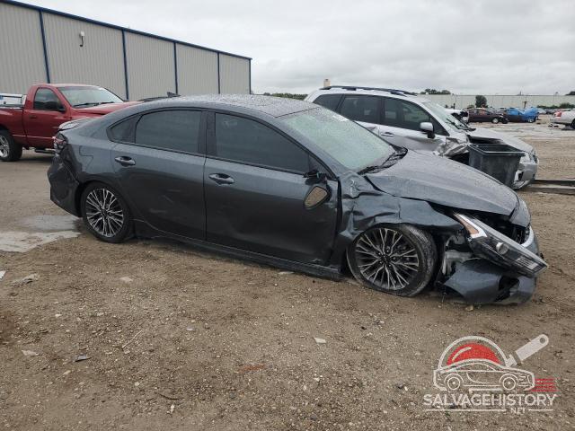 3KPF54AD5RE724131 2024 KIA FORTE photo no. 4