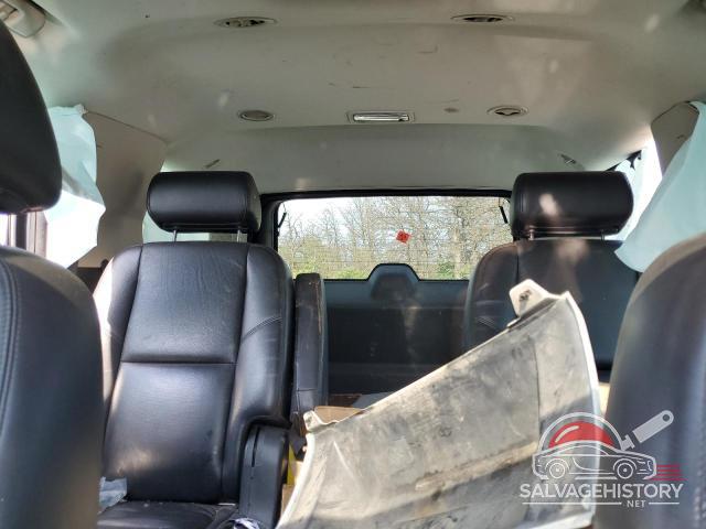1GNUKCE04AR269290 2010 CHEVROLET TAHOE photo no. 10