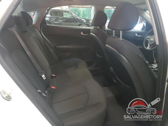 KNAGT4L38G5089393 2016 KIA OPTIMA photo no. 10