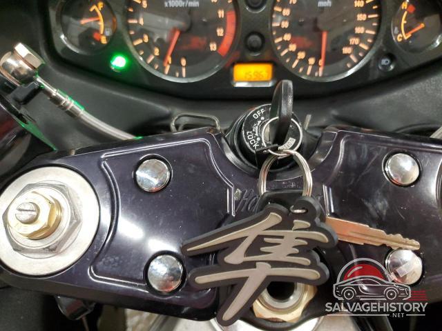JS1GW71A212101537 2001 SUZUKI GSX1300 R photo no. 8