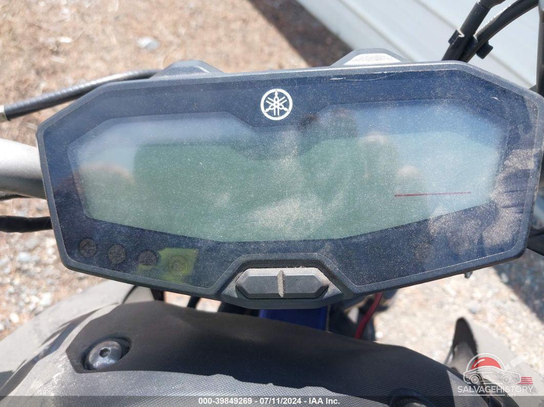 JYARM06E8FA003886 2015 YAMAHA FZ07 photo no. 7