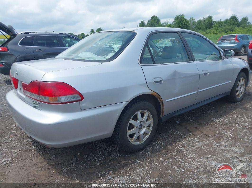 1HGCG66862A160312 2002 HONDA ACCORD photo no. 4