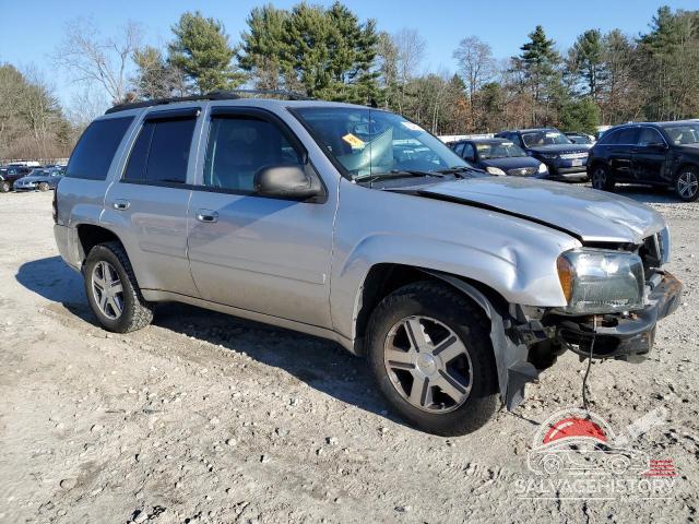 1GNDT13S882100575 2008 CHEVROLET TRAILBLZR photo no. 4