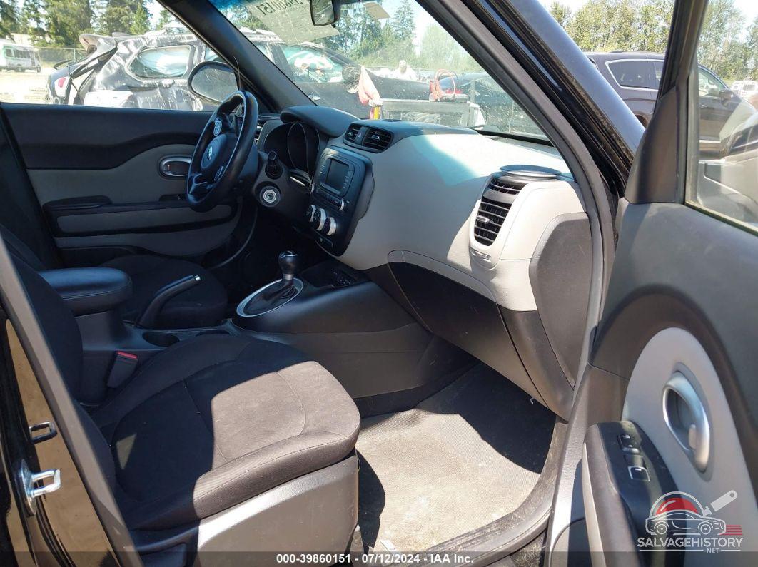 KNDJN2A28H7472192 2017 KIA SOUL photo no. 5