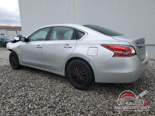 1N4AL3AP1FC287452 2015 NISSAN ALTIMA photo no. 2