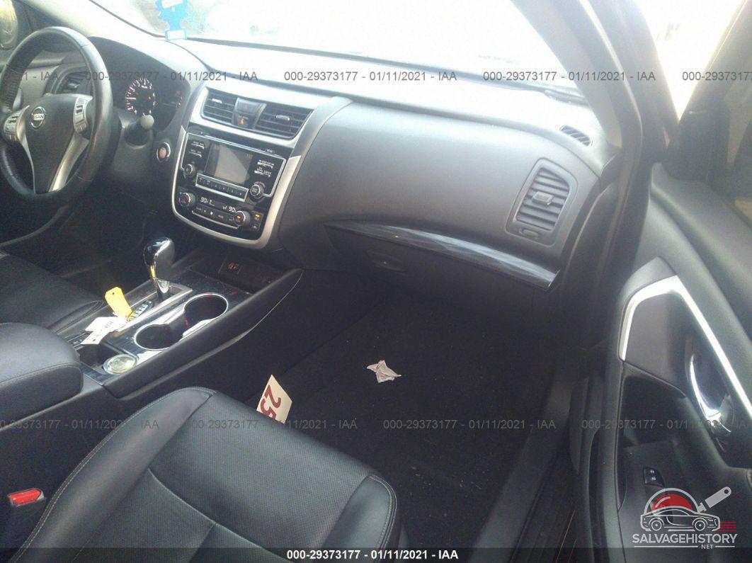 1N4AL3AP7JC162559 2018 NISSAN ALTIMA photo no. 5