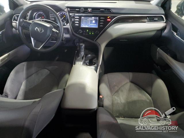 4T1B11HK3JU055601 2018 TOYOTA CAMRY photo no. 8