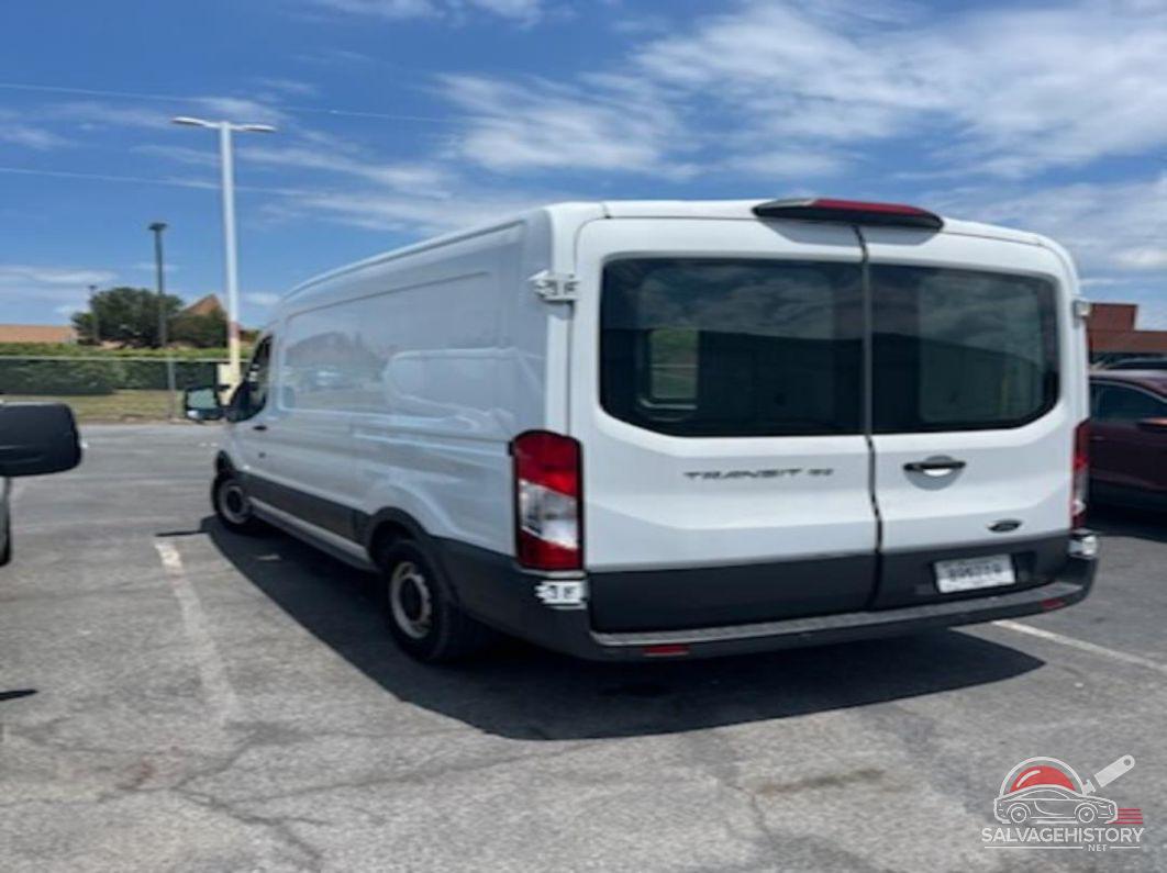 1FTYE1CM7JKB31117 2018 FORD TRANSIT-150 photo no. 4
