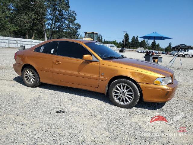 YV1NK56D3YJ020928 2000 VOLVO C70 photo no. 4
