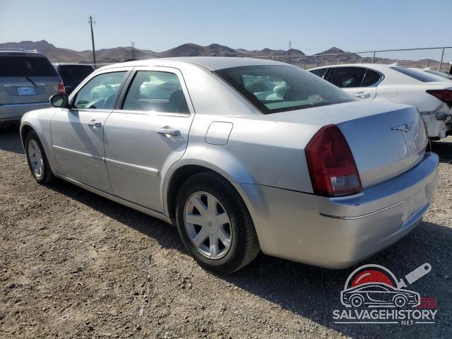 2C3JA53GX5H156450 2005 CHRYSLER 300 photo no. 2