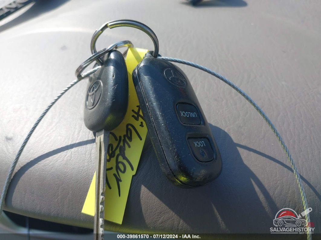 JTEEP21A150124382 2005 TOYOTA HIGHLANDER photo no. 11
