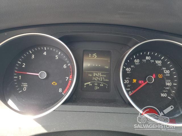 3VW167AJ7HM387395 2017 VOLKSWAGEN JETTA photo no. 9
