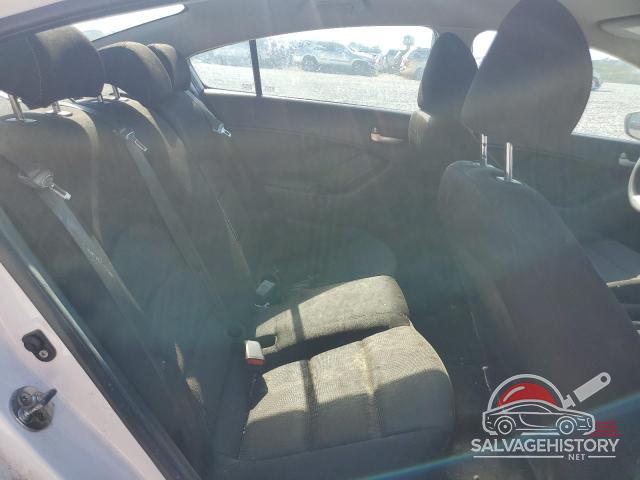 3KPFK4A76JE185302 2018 KIA FORTE photo no. 10