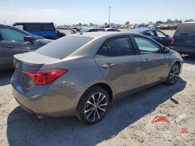 2T1BURHE0JC070042 2018 TOYOTA COROLLA photo no. 3