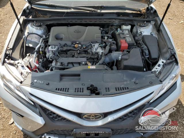4T1B11HK4JU118771 2018 TOYOTA CAMRY photo no. 11