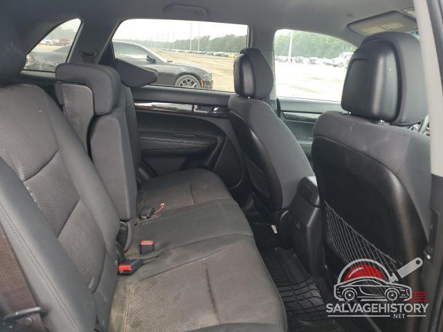 5XYKT3A18BG178437 2011 KIA SORENTO photo no. 11