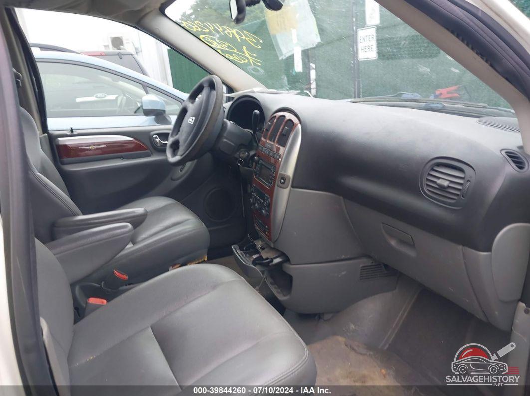 2C8GP64L95R429294 2005 CHRYSLER TOWN & COUNTRY photo no. 5