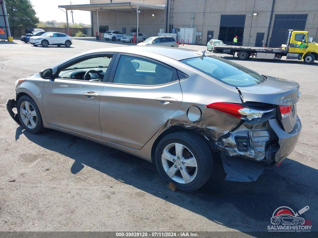 5NPDH4AE2DH440502 2013 HYUNDAI ELANTRA photo no. 3