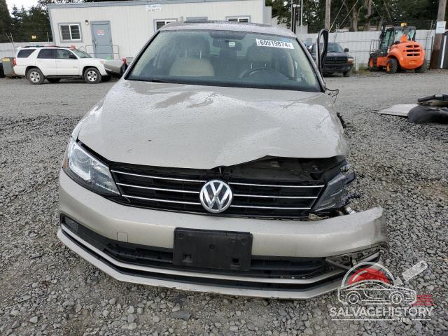 3VWD17AJ1FM231958 2015 VOLKSWAGEN JETTA photo no. 5