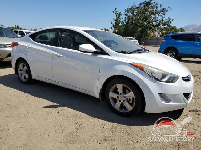 5NPDH4AE3DH294272 2013 HYUNDAI ELANTRA photo no. 4
