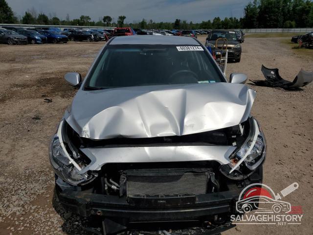 KMHCT5AE2HU300473 2017 HYUNDAI ACCENT photo no. 5