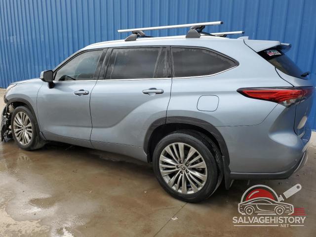 5TDFZRBHXNS232990 2022 TOYOTA HIGHLANDER photo no. 2