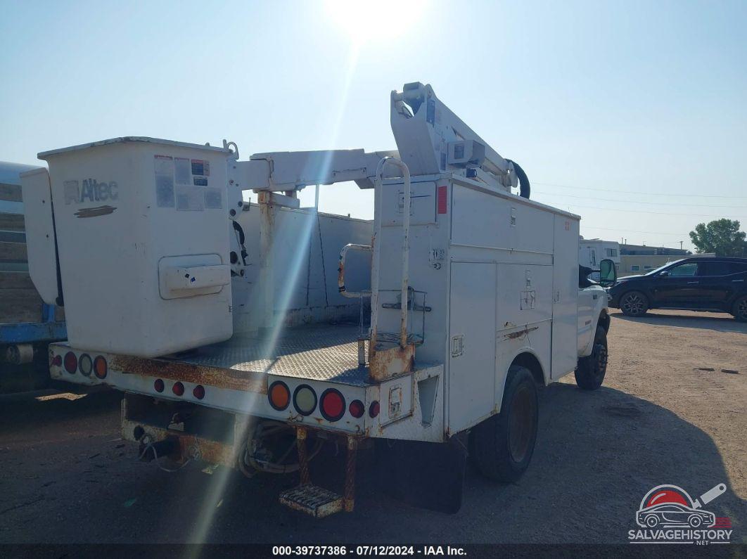 1FDAF57P34EC31871 2004 FORD F-550 photo no. 4