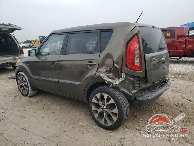 KNDJT2A67D7526276 2013 KIA SOUL photo no. 2