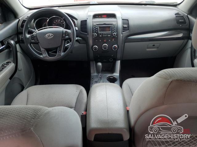 5XYKT3A1XBG072233 2011 KIA SORENTO photo no. 8