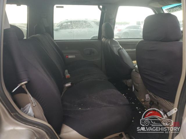 1GKEC13R9XJ785883 1999 GMC YUKON photo no. 10
