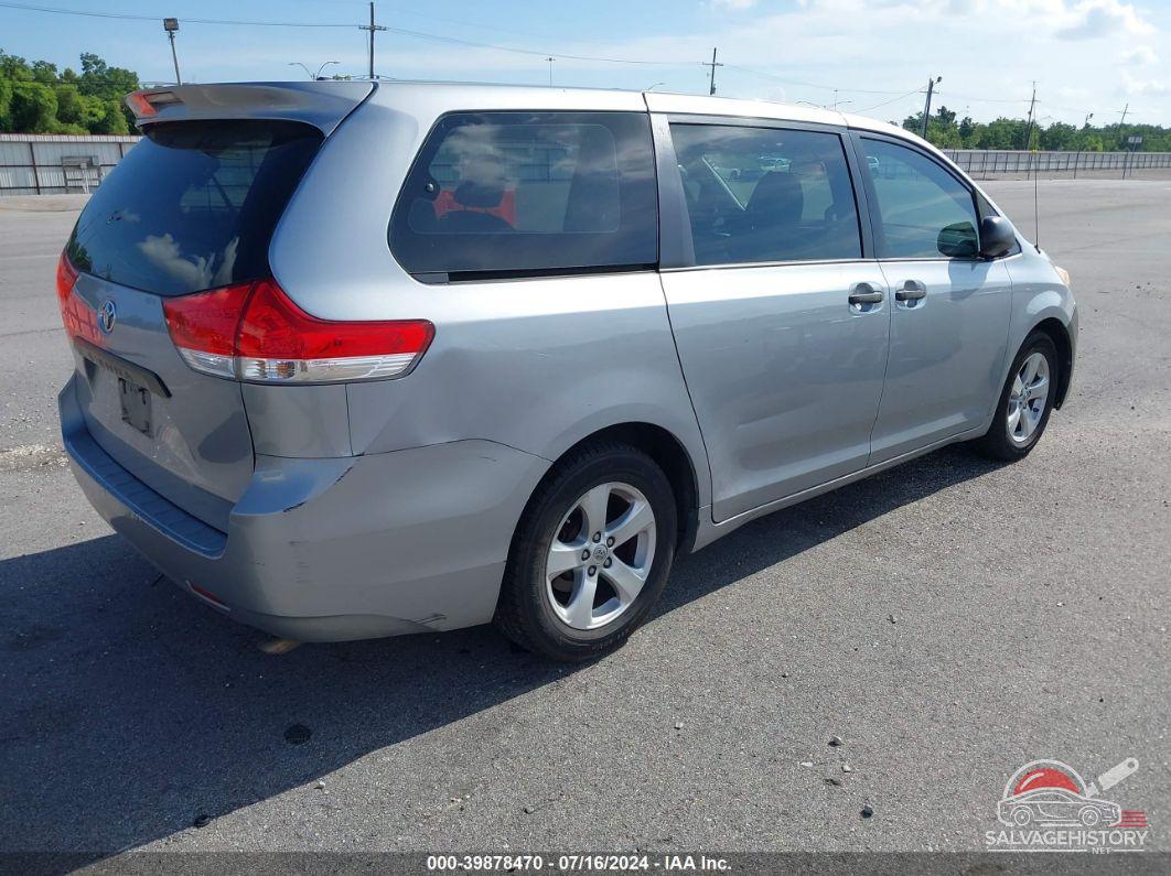 5TDZK3DC1DS394621 2013 TOYOTA SIENNA photo no. 4