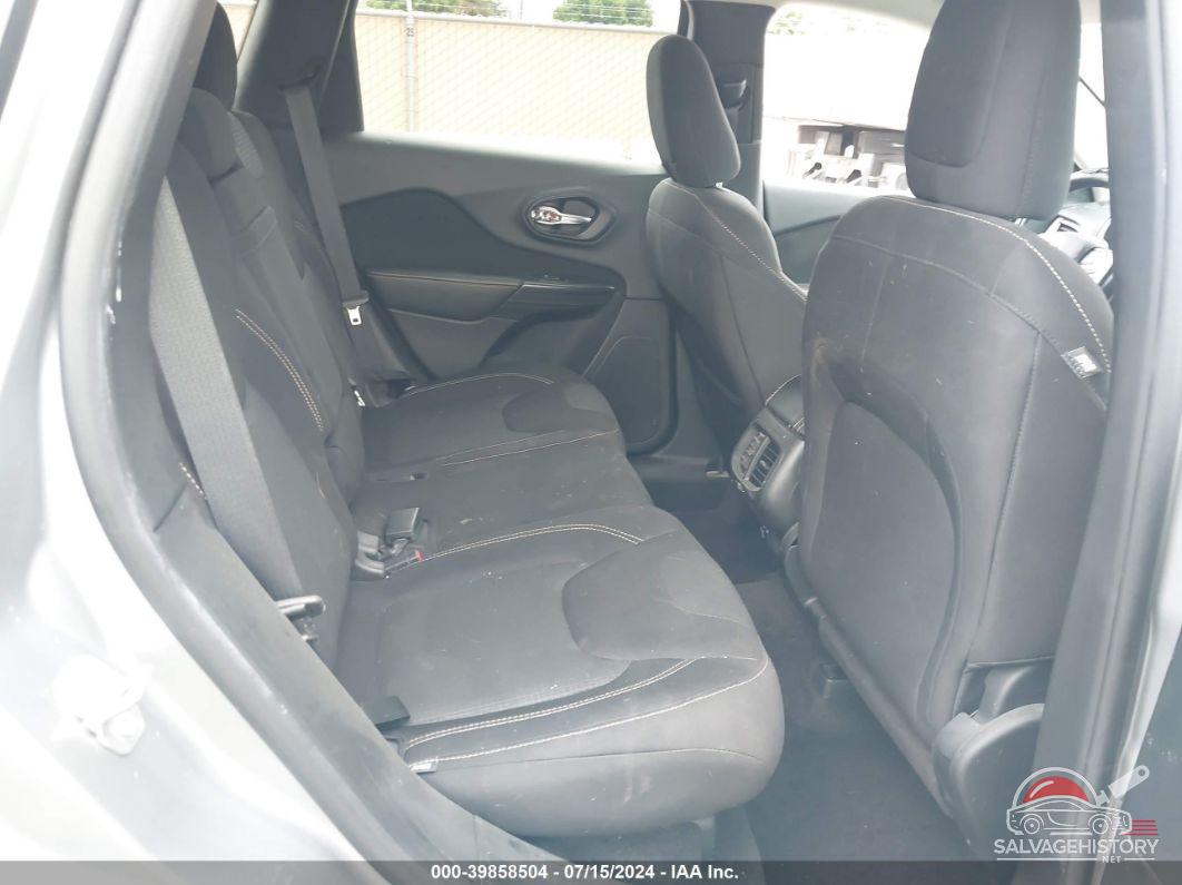 1C4PJMCB9HW537944 2017 JEEP CHEROKEE photo no. 8