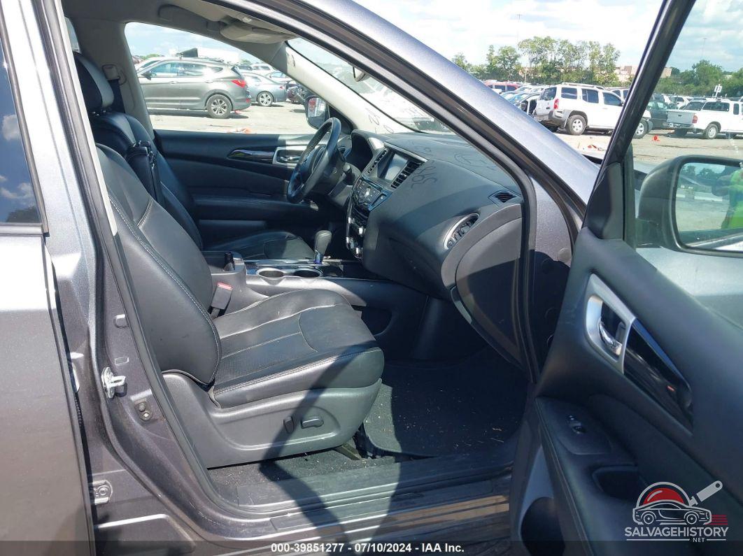 5N1DR2MN7HC913840 2017 NISSAN PATHFINDER photo no. 5