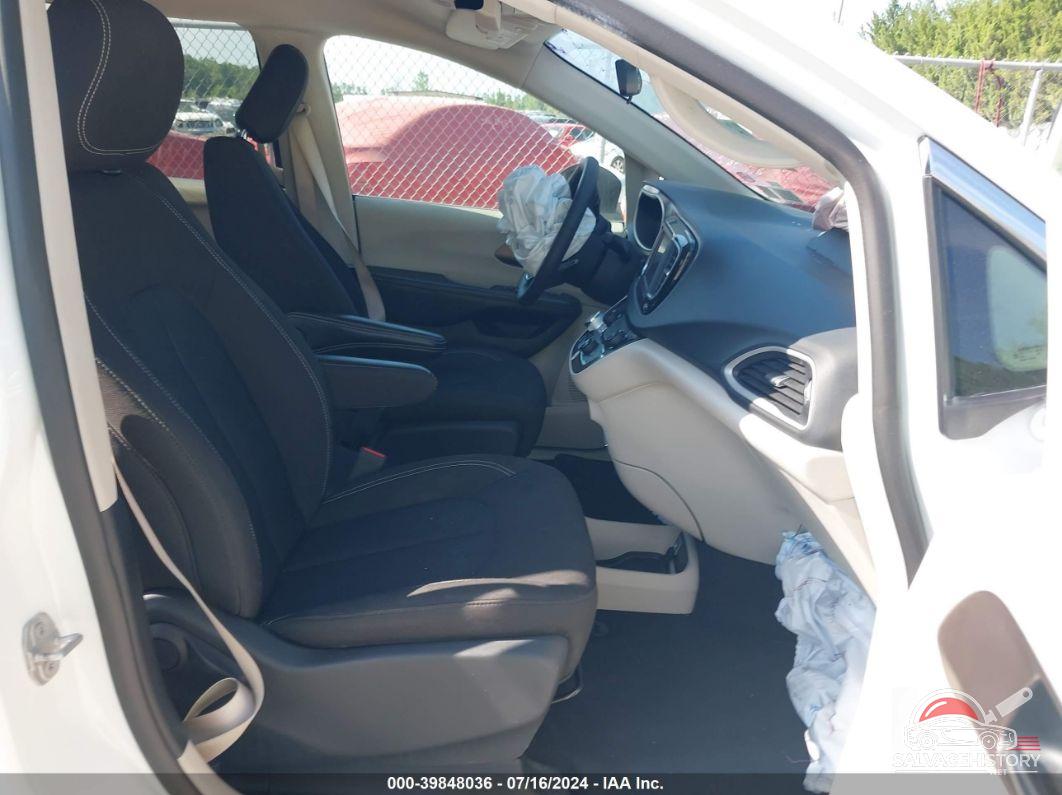 2C4RC1CG7NR227115 2022 CHRYSLER VOYAGER photo no. 5