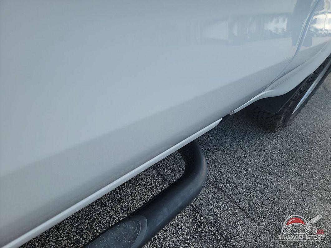 3GCUYAEF4KG216526 2019 CHEVROLET SILVERADO photo no. 3