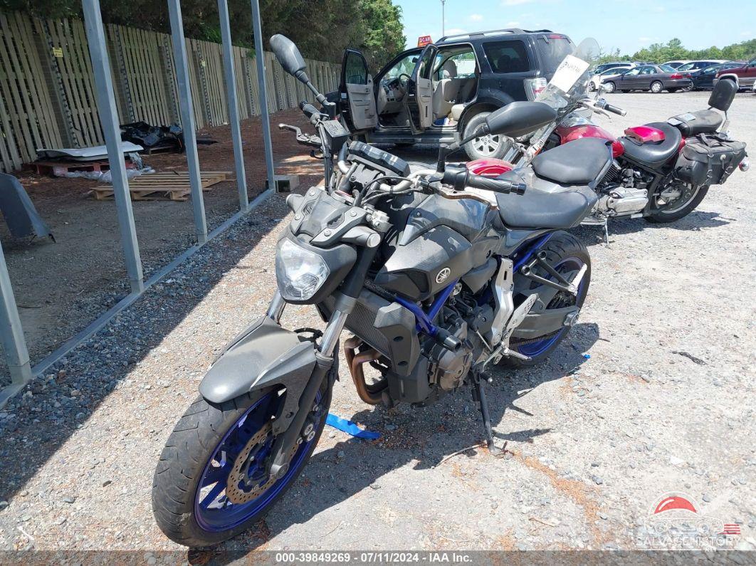 JYARM06E8FA003886 2015 YAMAHA FZ07 photo no. 2
