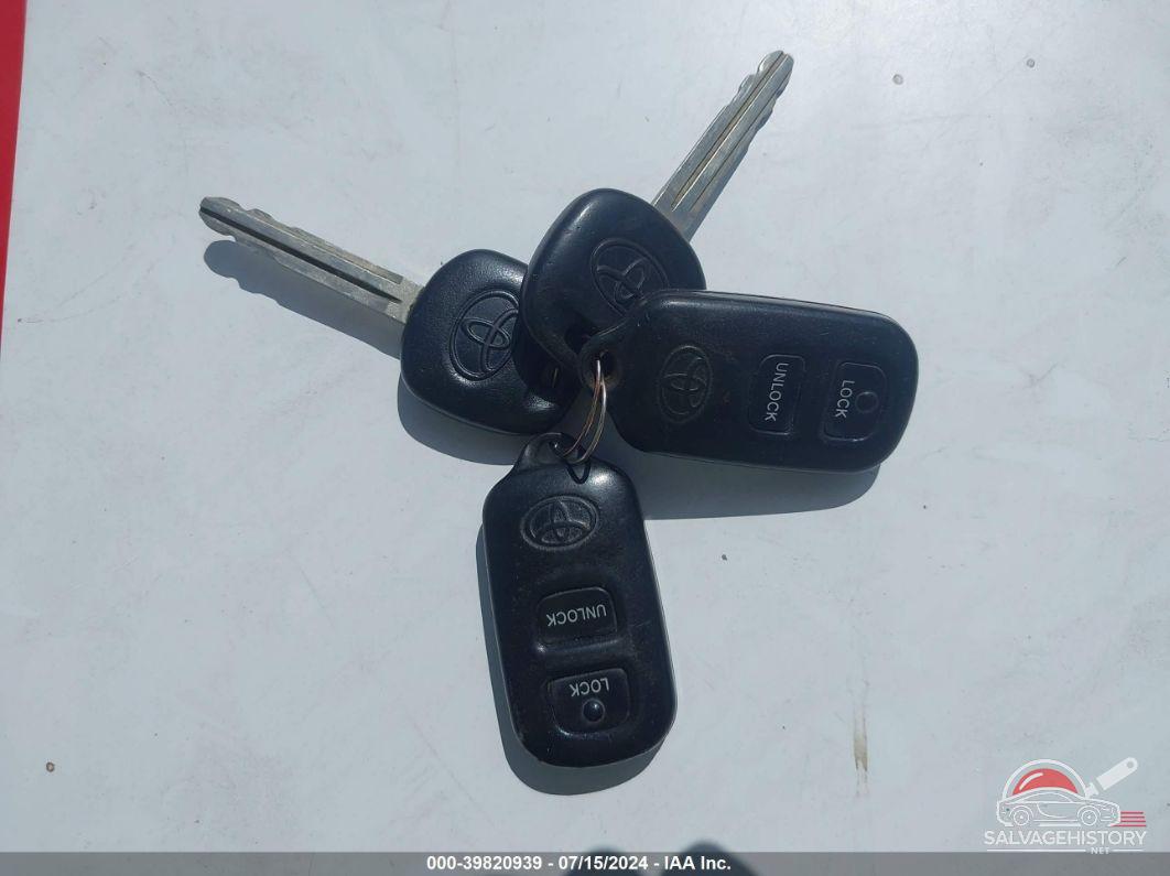 JT2BK12U710030566 2001 TOYOTA PRIUS photo no. 11