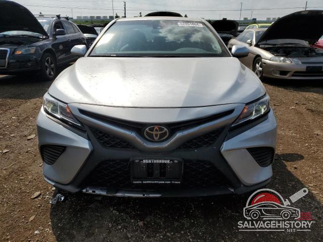 4T1B11HK4JU118771 2018 TOYOTA CAMRY photo no. 5