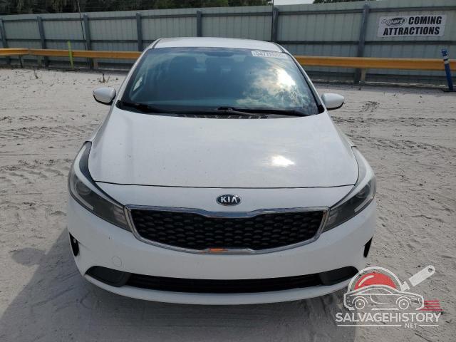 3KPFK4A70HE048821 2017 KIA FORTE photo no. 5