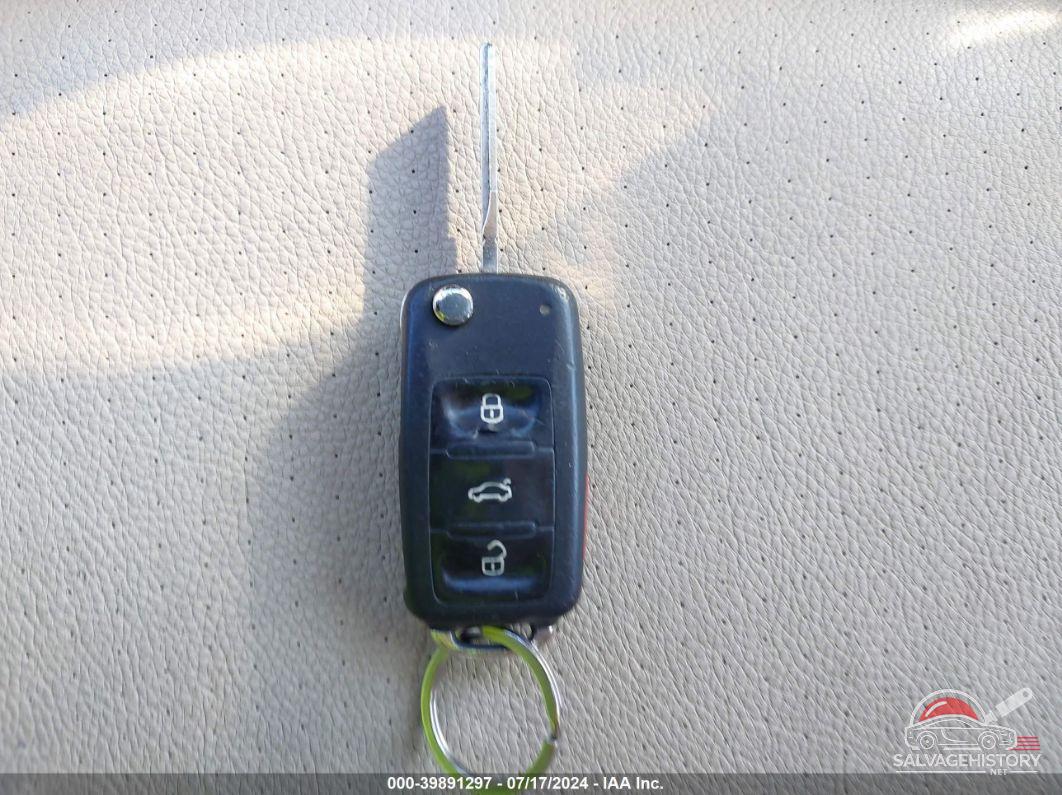 3VWLX7AJ8CM400508 2012 VOLKSWAGEN JETTA photo no. 11