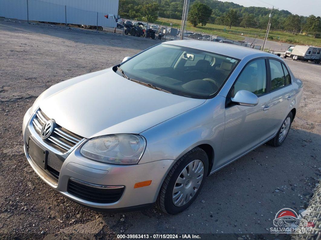3VWJM71KX8M107810 2008 VOLKSWAGEN JETTA photo no. 2