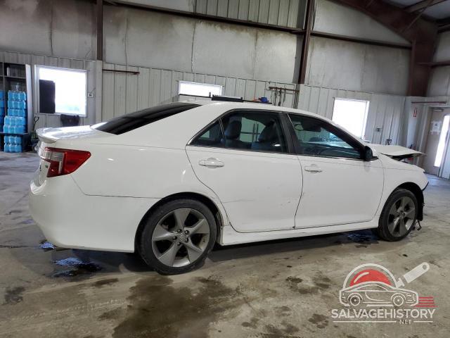 4T1BK1FK5EU025151 2014 TOYOTA CAMRY photo no. 3
