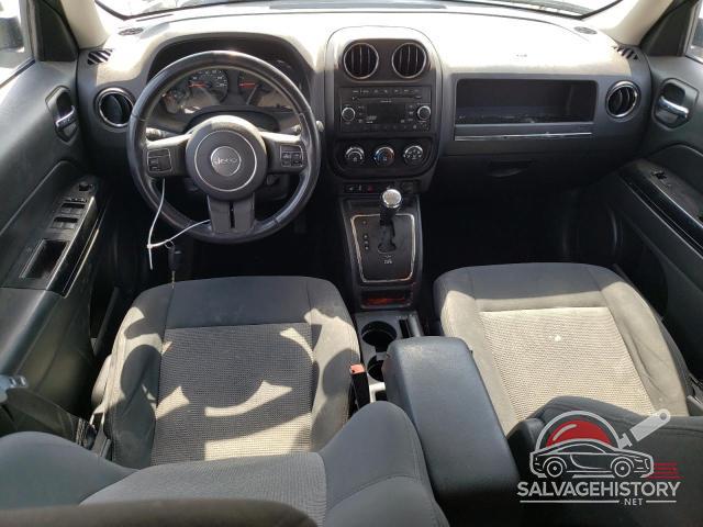 1J4NF1GBXBD216462 2011 JEEP PATRIOT photo no. 8