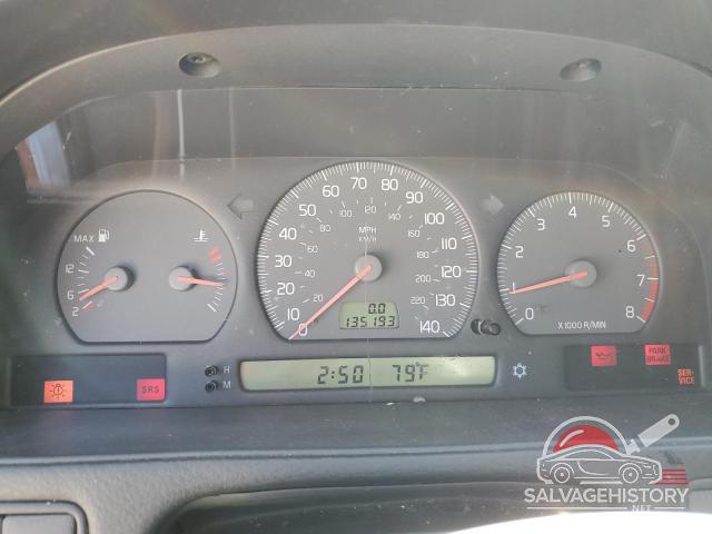 YV1NK56D3YJ020928 2000 VOLVO C70 photo no. 9